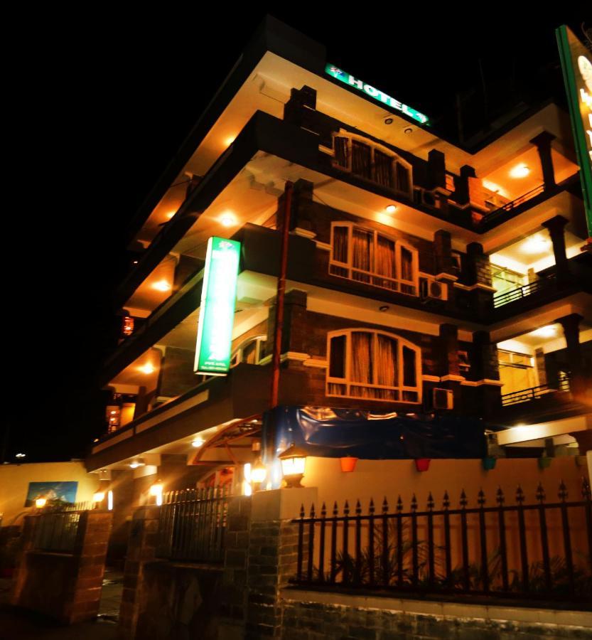 Hotel Bougainvillea Покхара Экстерьер фото