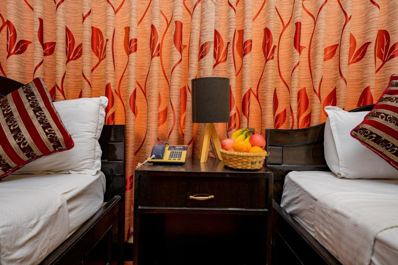 Hotel Bougainvillea Покхара Экстерьер фото