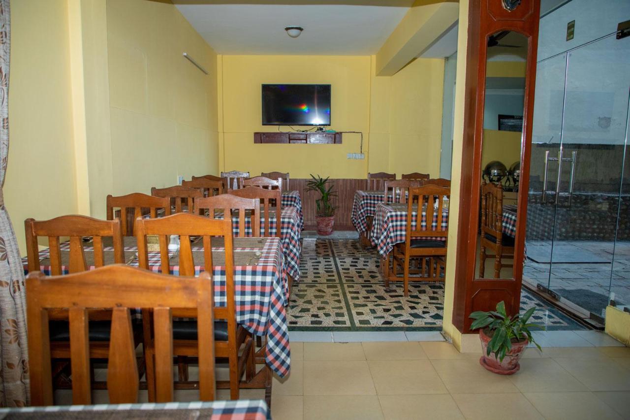Hotel Bougainvillea Покхара Экстерьер фото