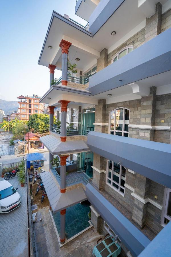 Hotel Bougainvillea Покхара Экстерьер фото
