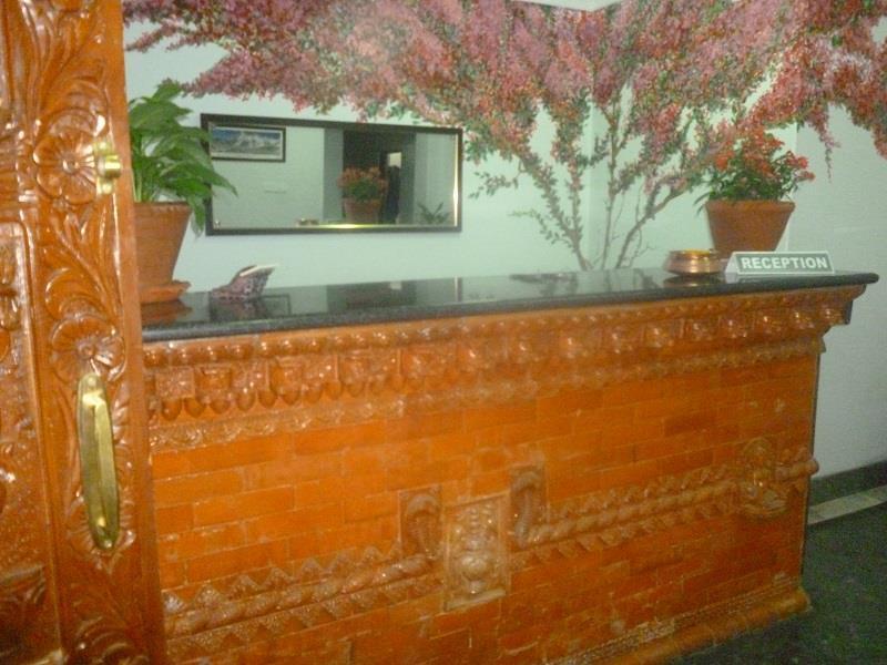 Hotel Bougainvillea Покхара Экстерьер фото